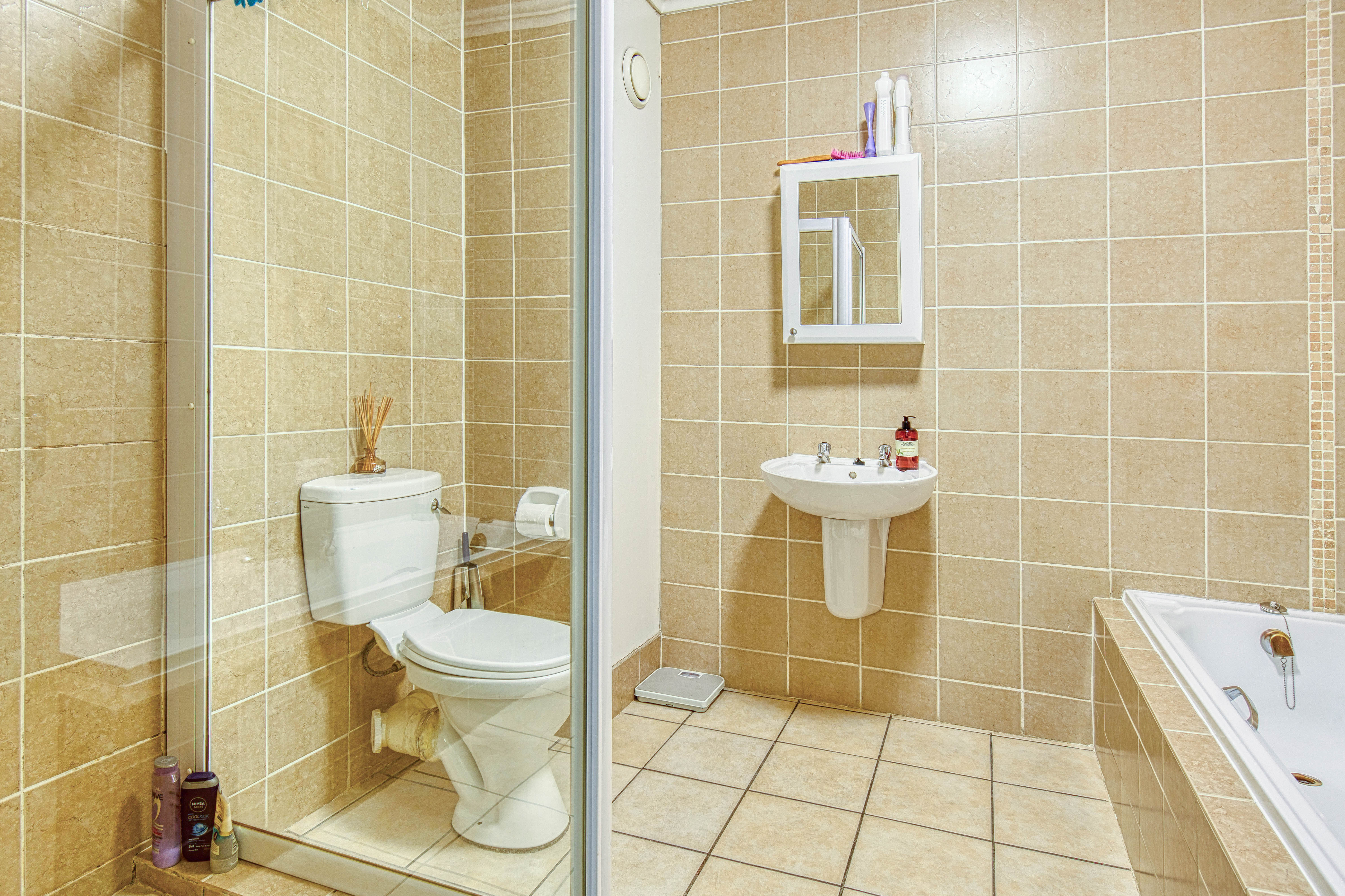 Property Ref No: 25945g.JPG