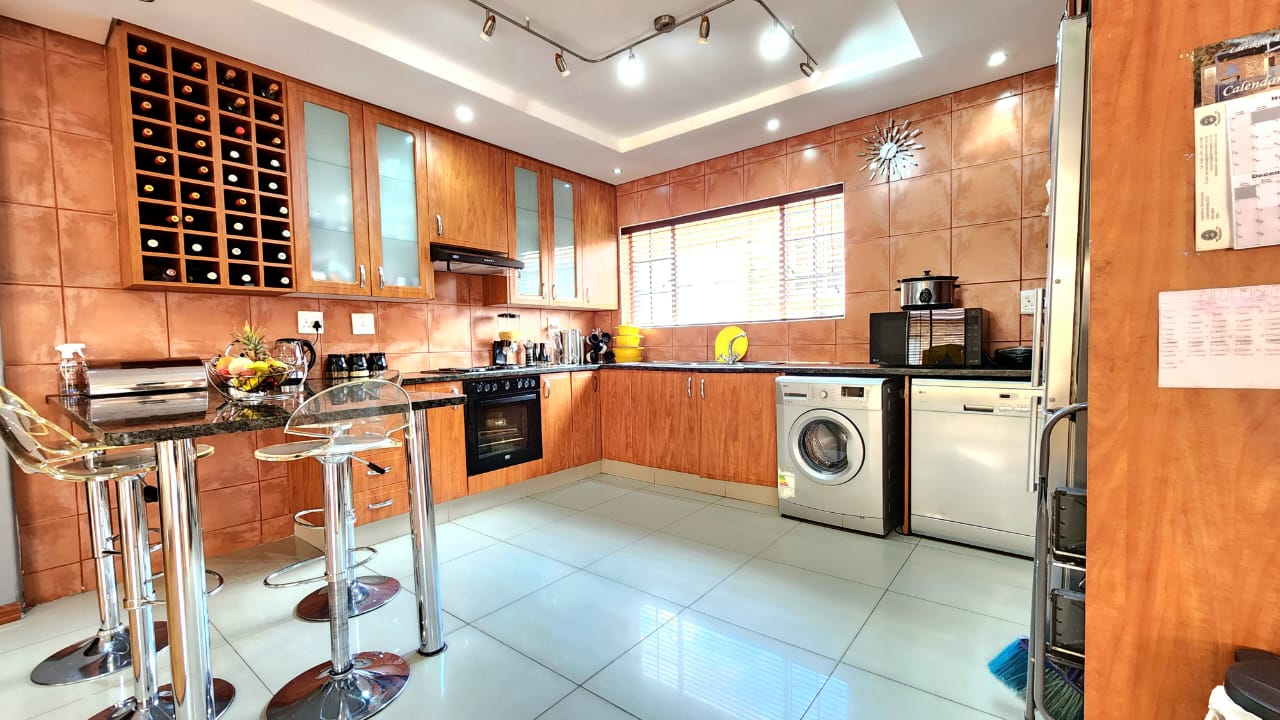 Property Ref No: 26185b.jpg