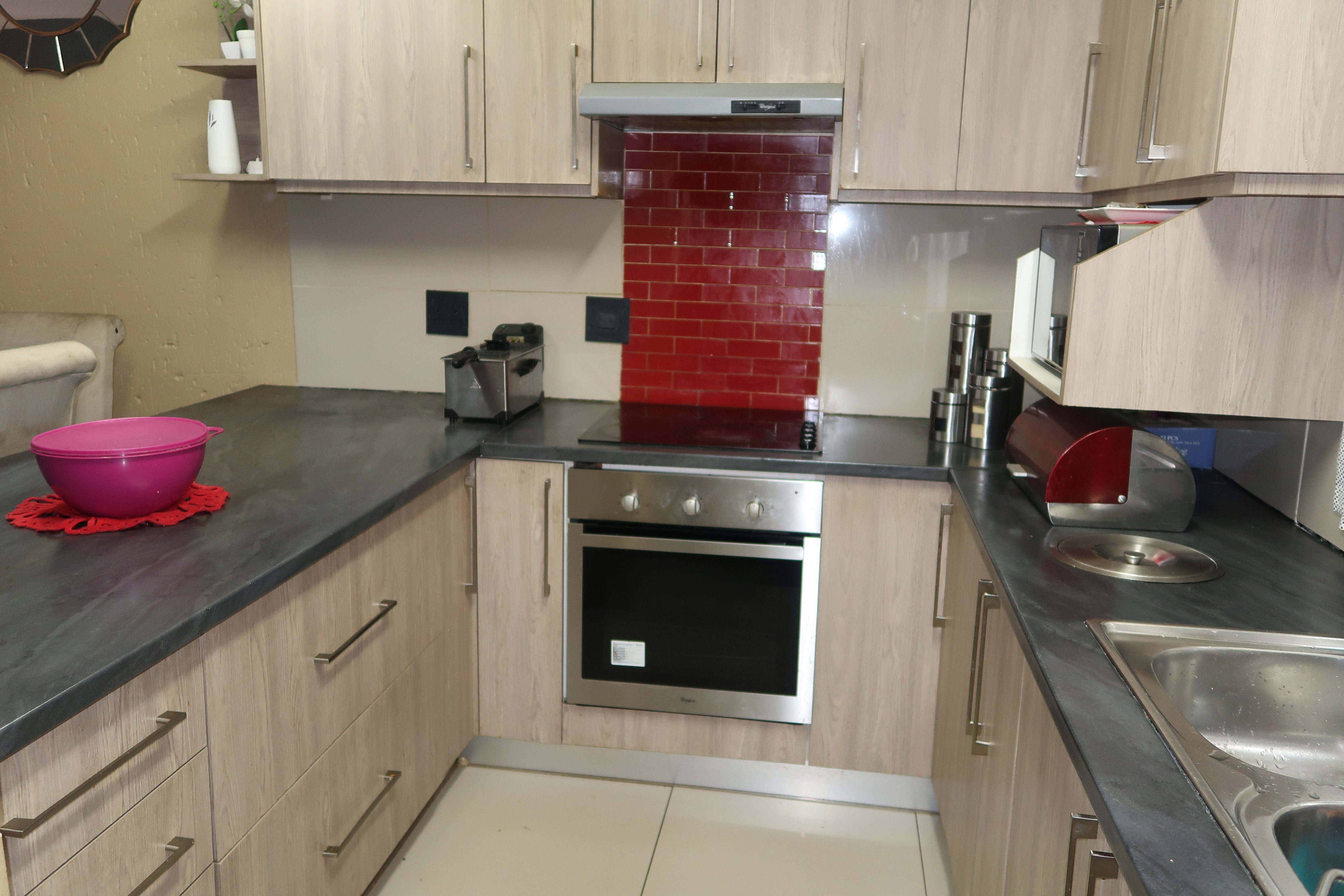 Property Ref No: 24935e.JPG