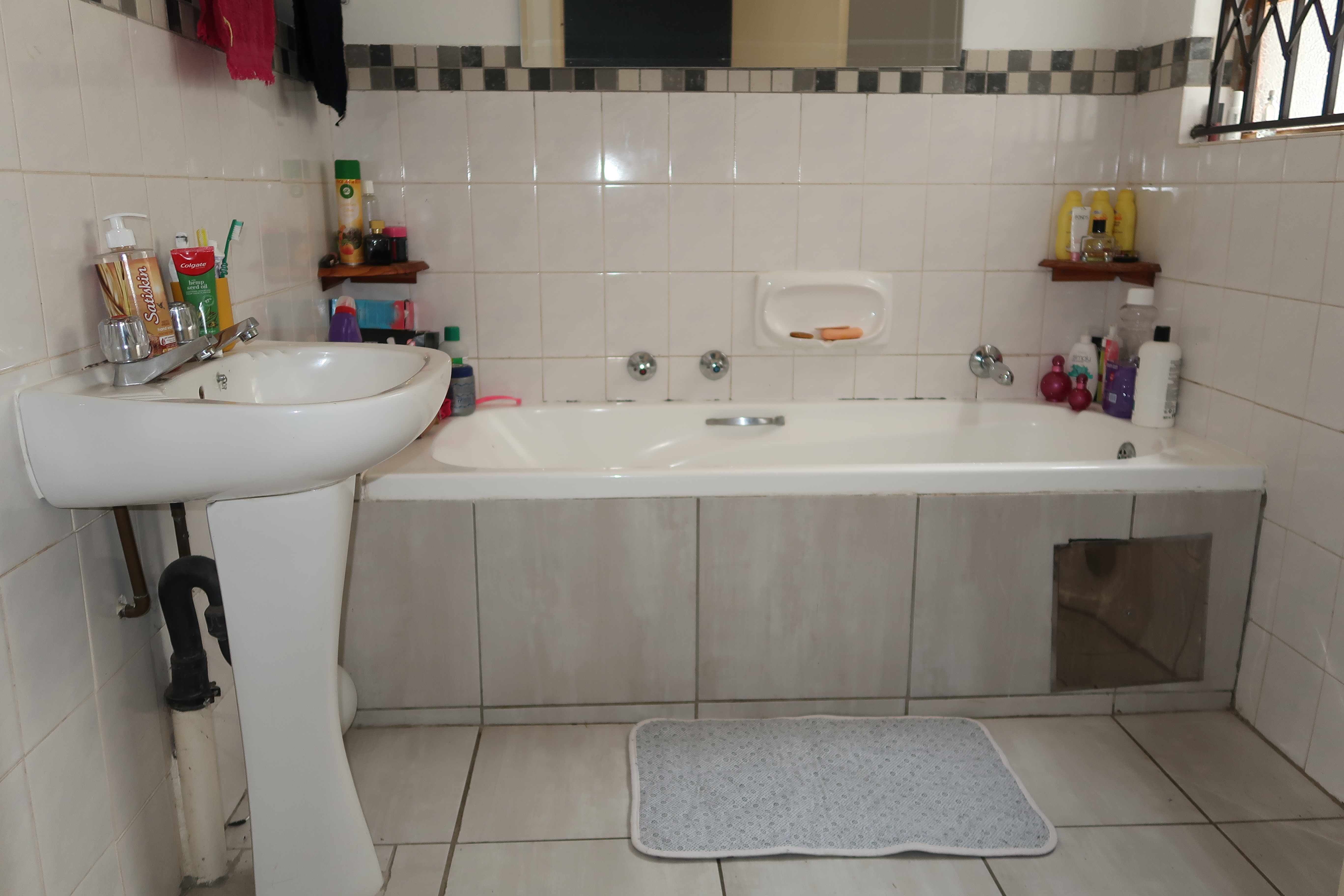 Property Ref No: 24935h.JPG