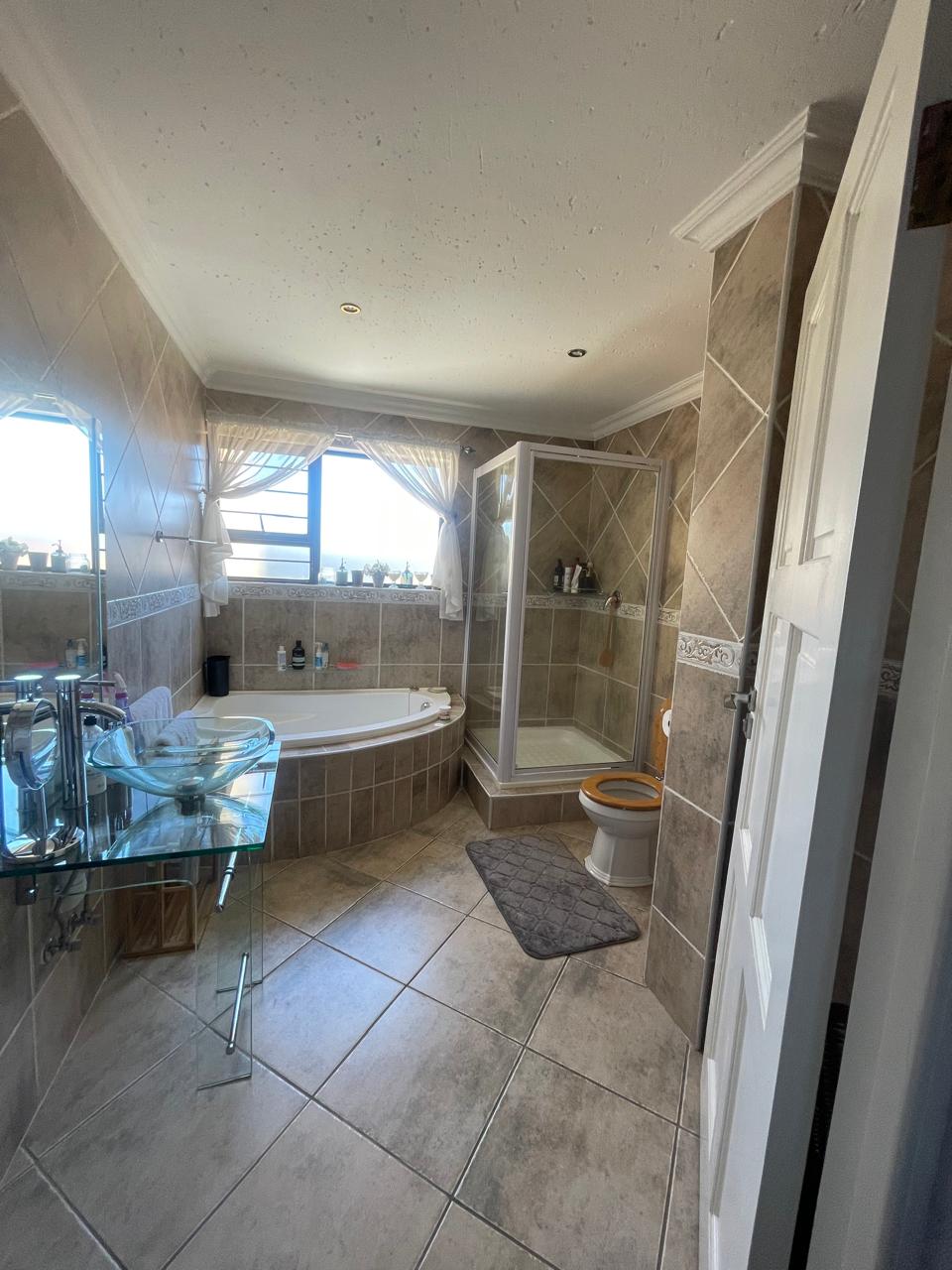 Property Ref No: 24961d.jpg