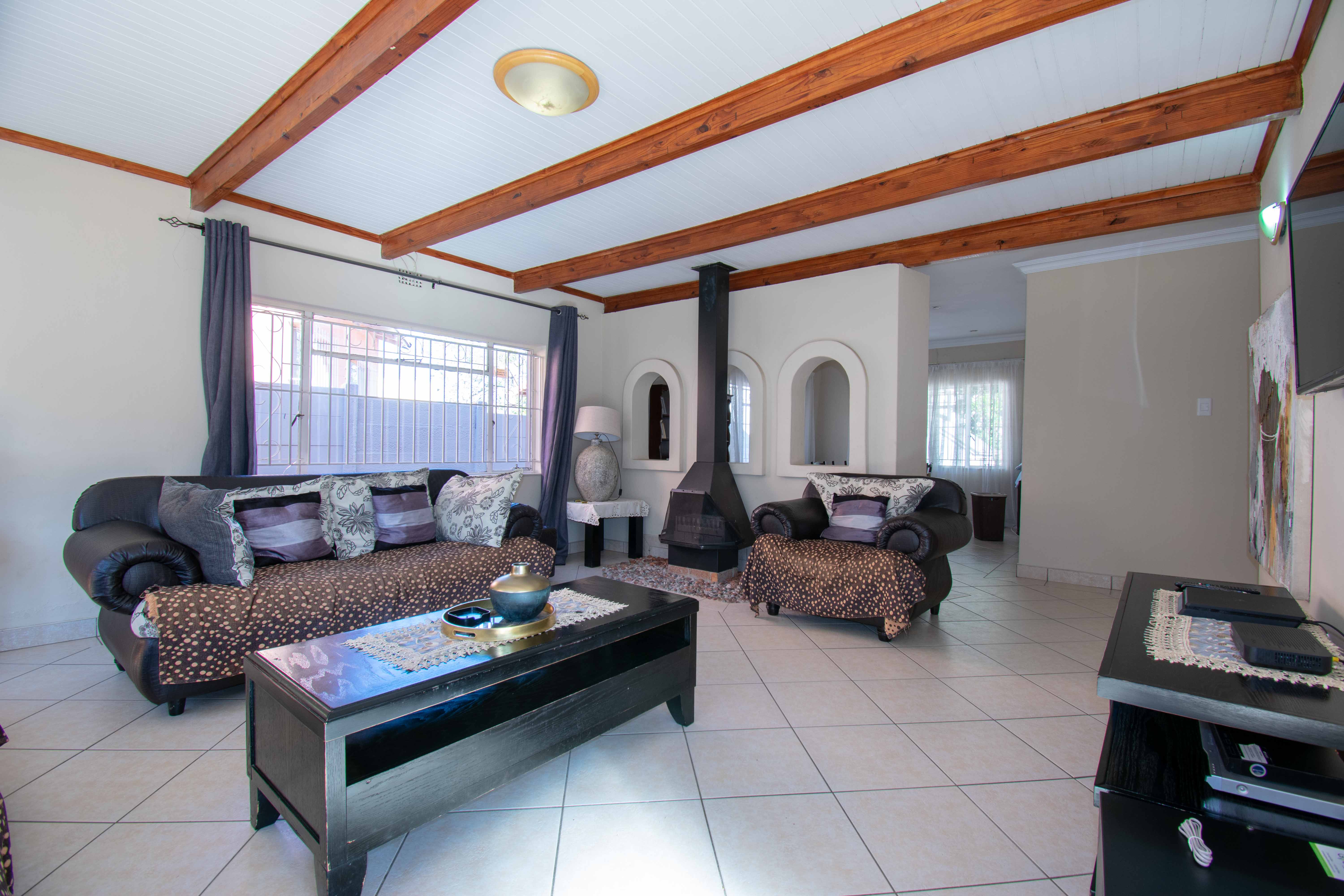 Property Ref No: 25052a.jpg