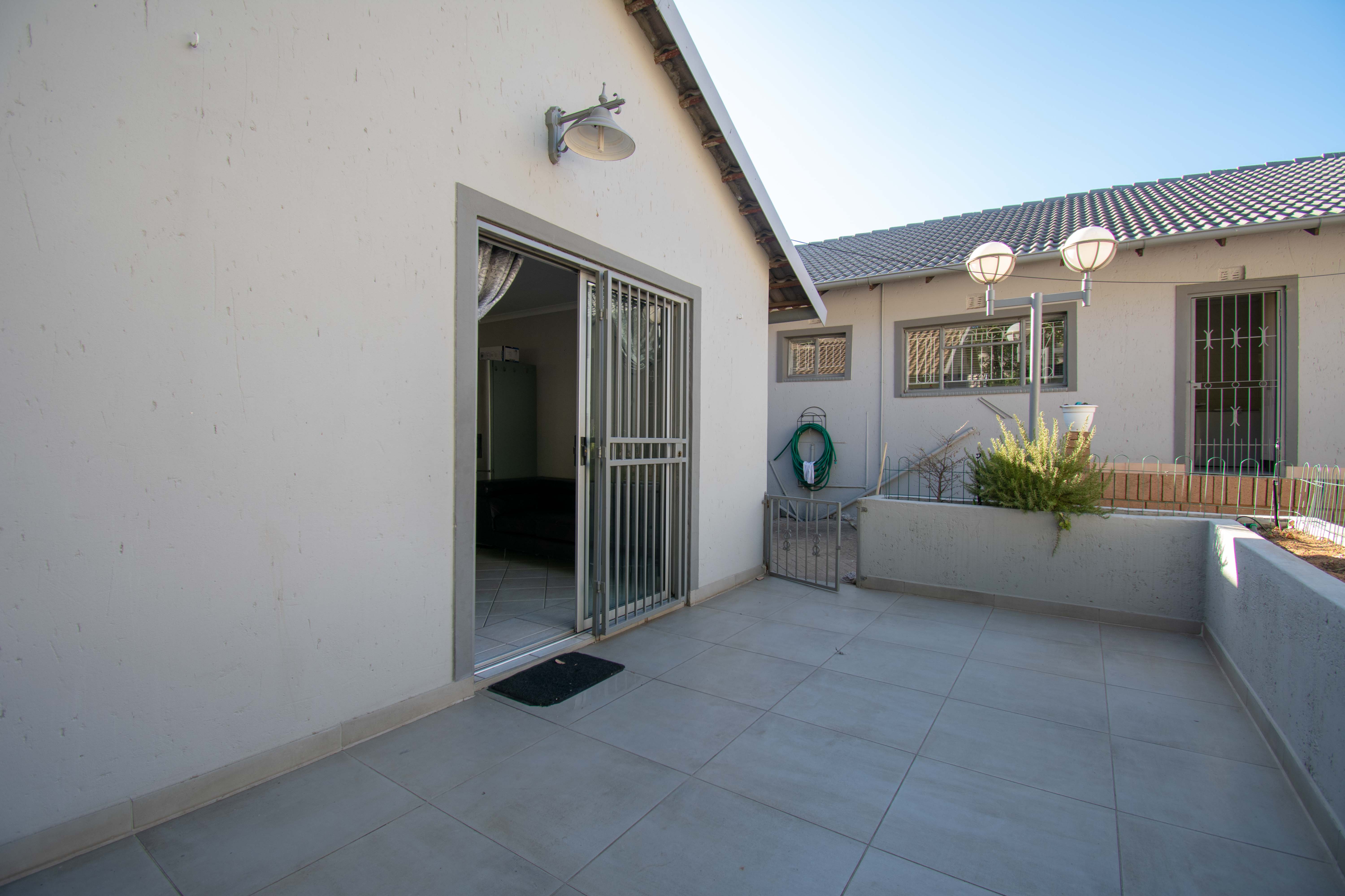 Property Ref No: 25052f.jpg