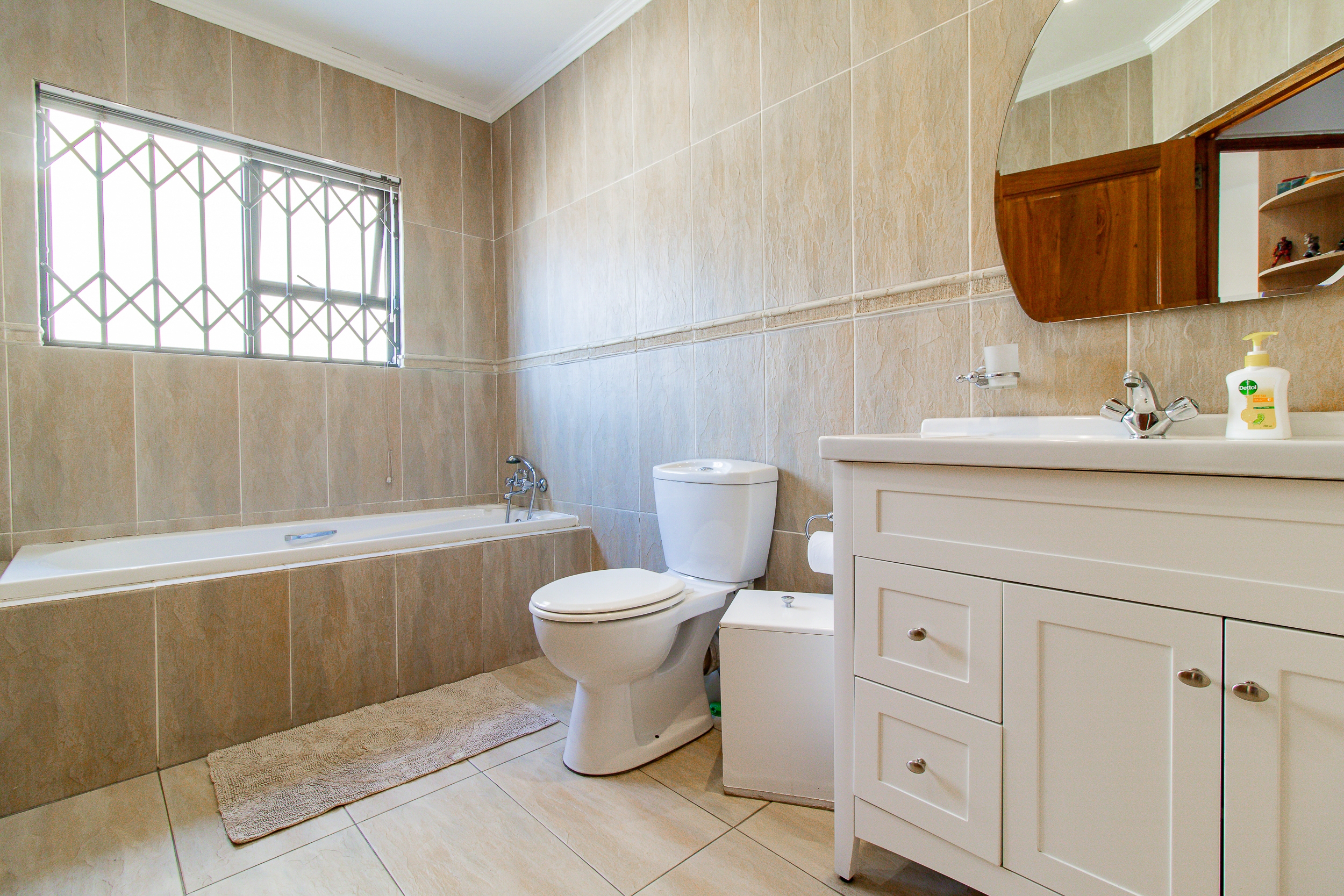 Property Ref No: 25056f.jpg