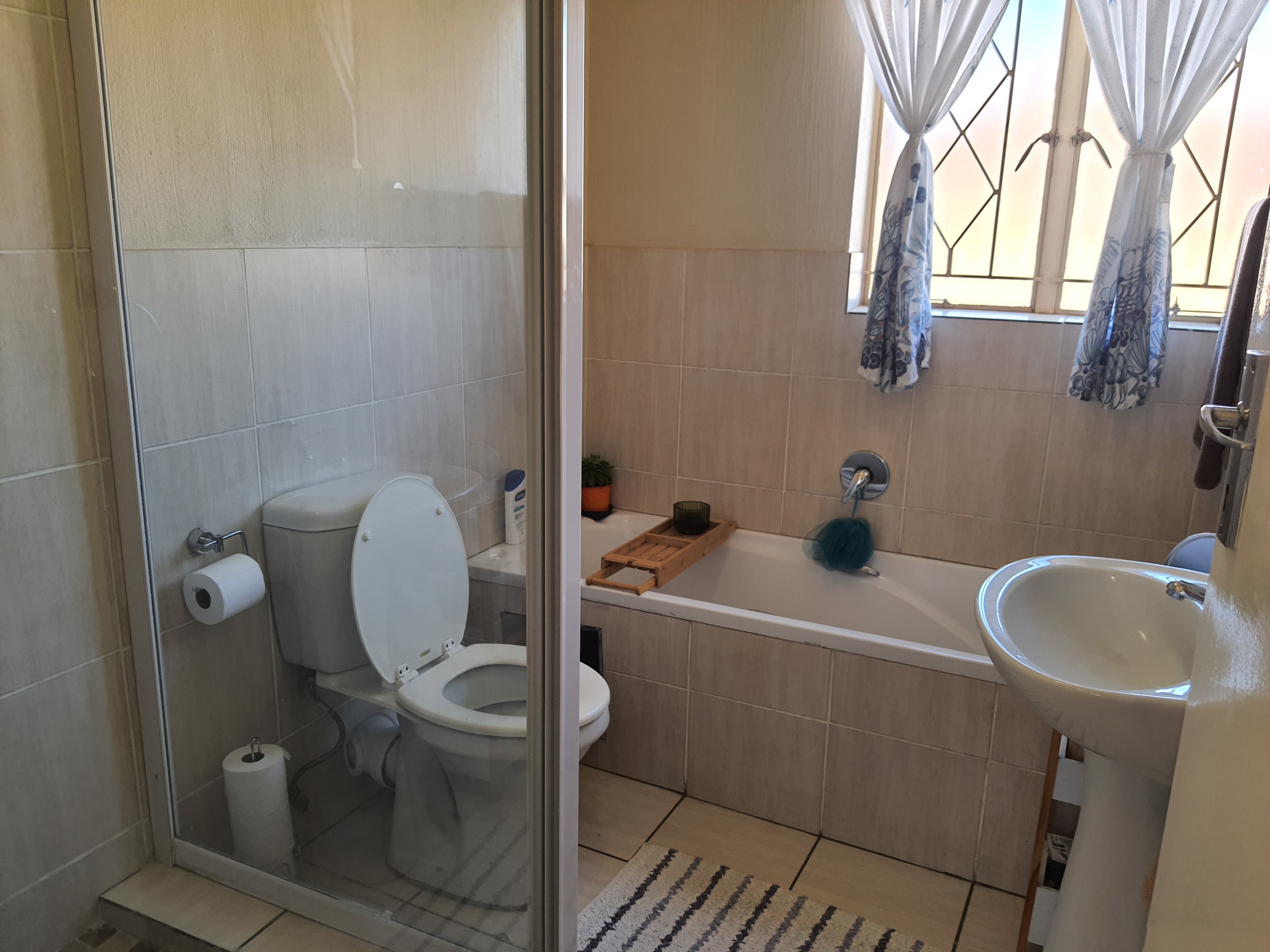 Property Ref No: 25066g.jpg