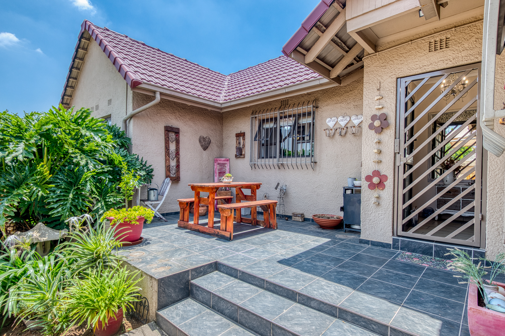 Property Ref No: 25072a.jpg