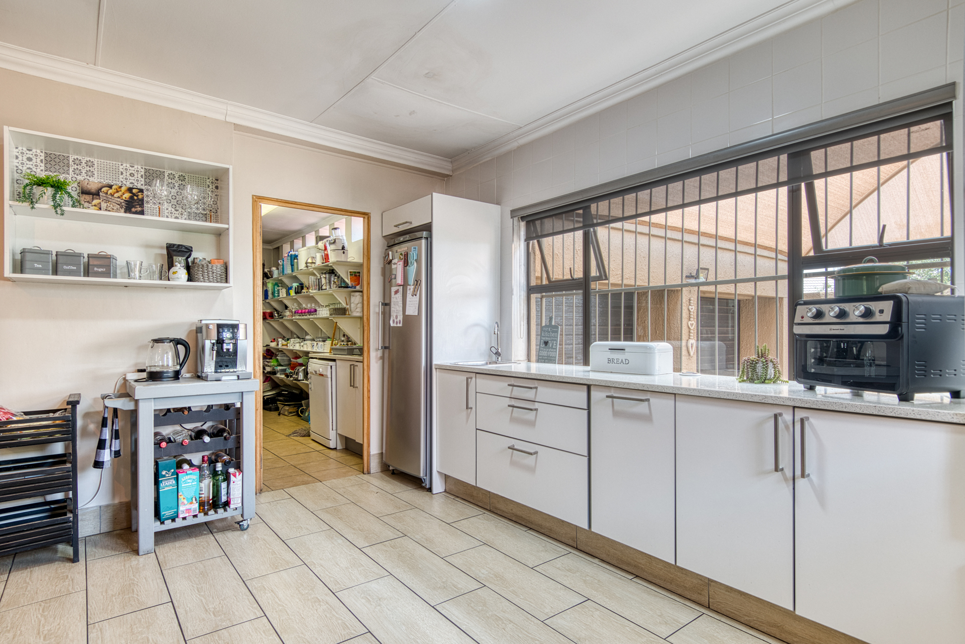 Property Ref No: 25072e.jpg