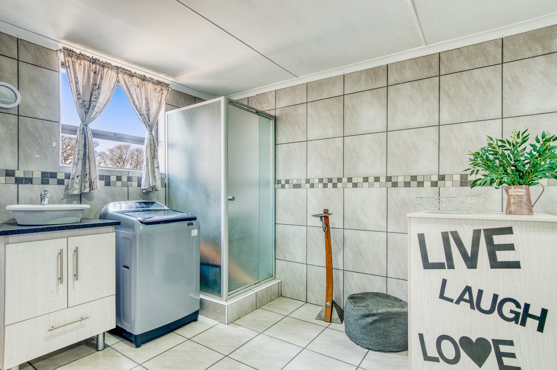 Property Ref No: 25072h.jpg