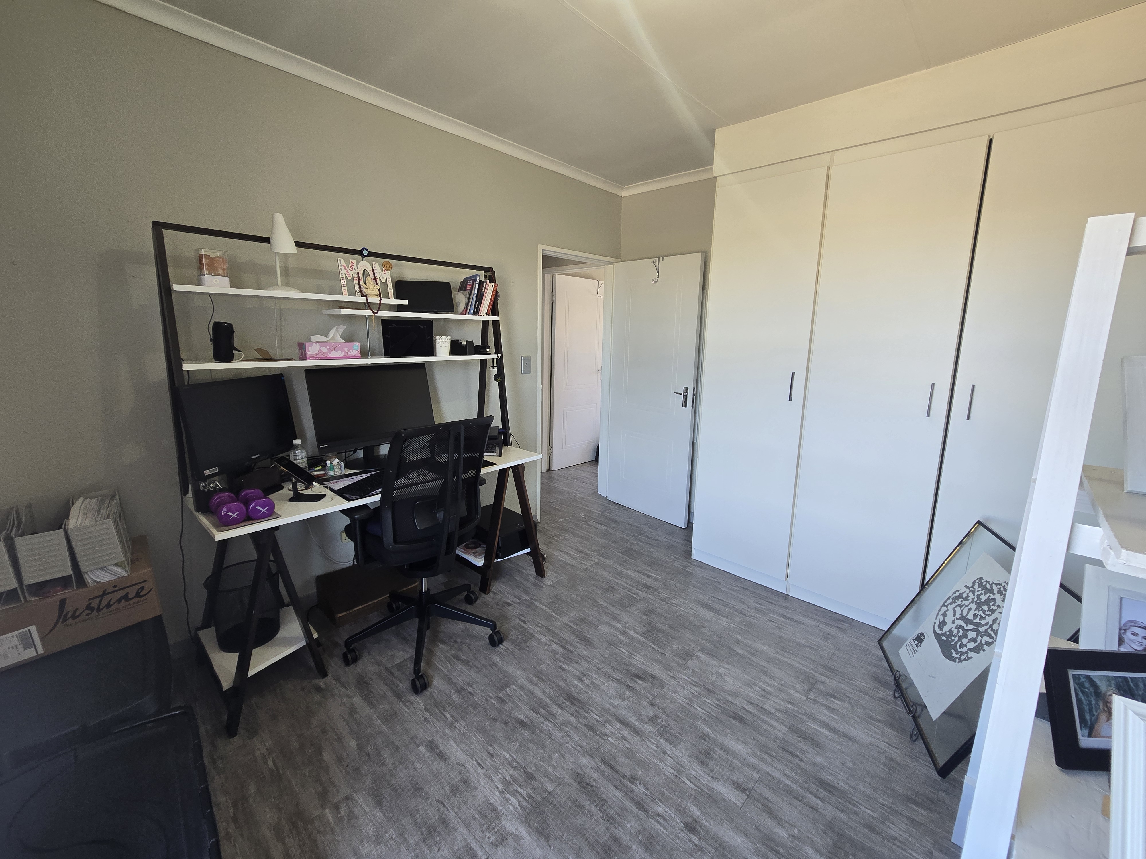 Property Ref No: 25140e.jpg