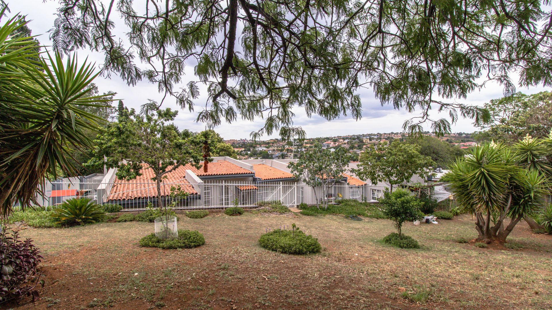 Property Ref No: 25143i.jpg