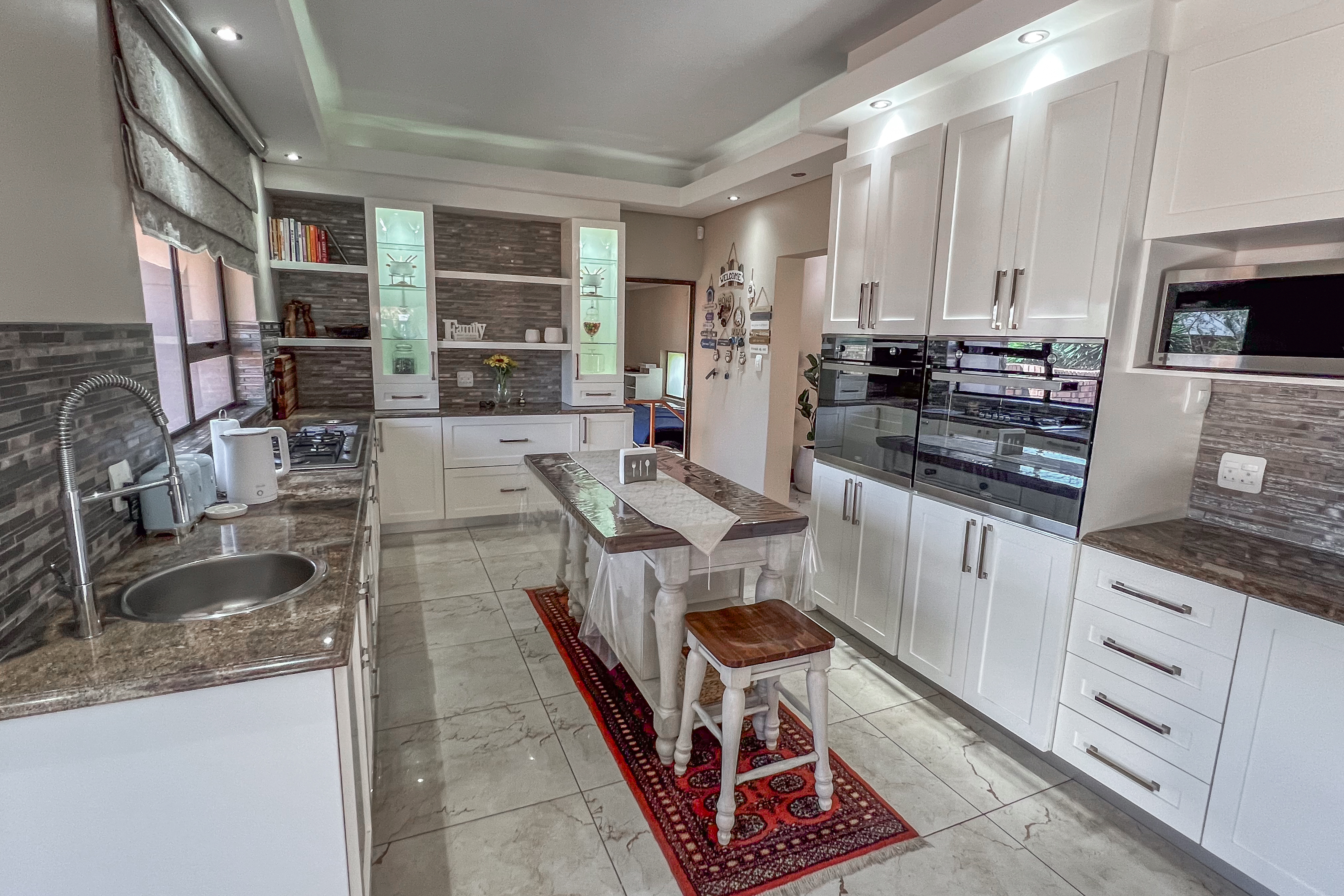 Property Ref No: 25165e.jpg