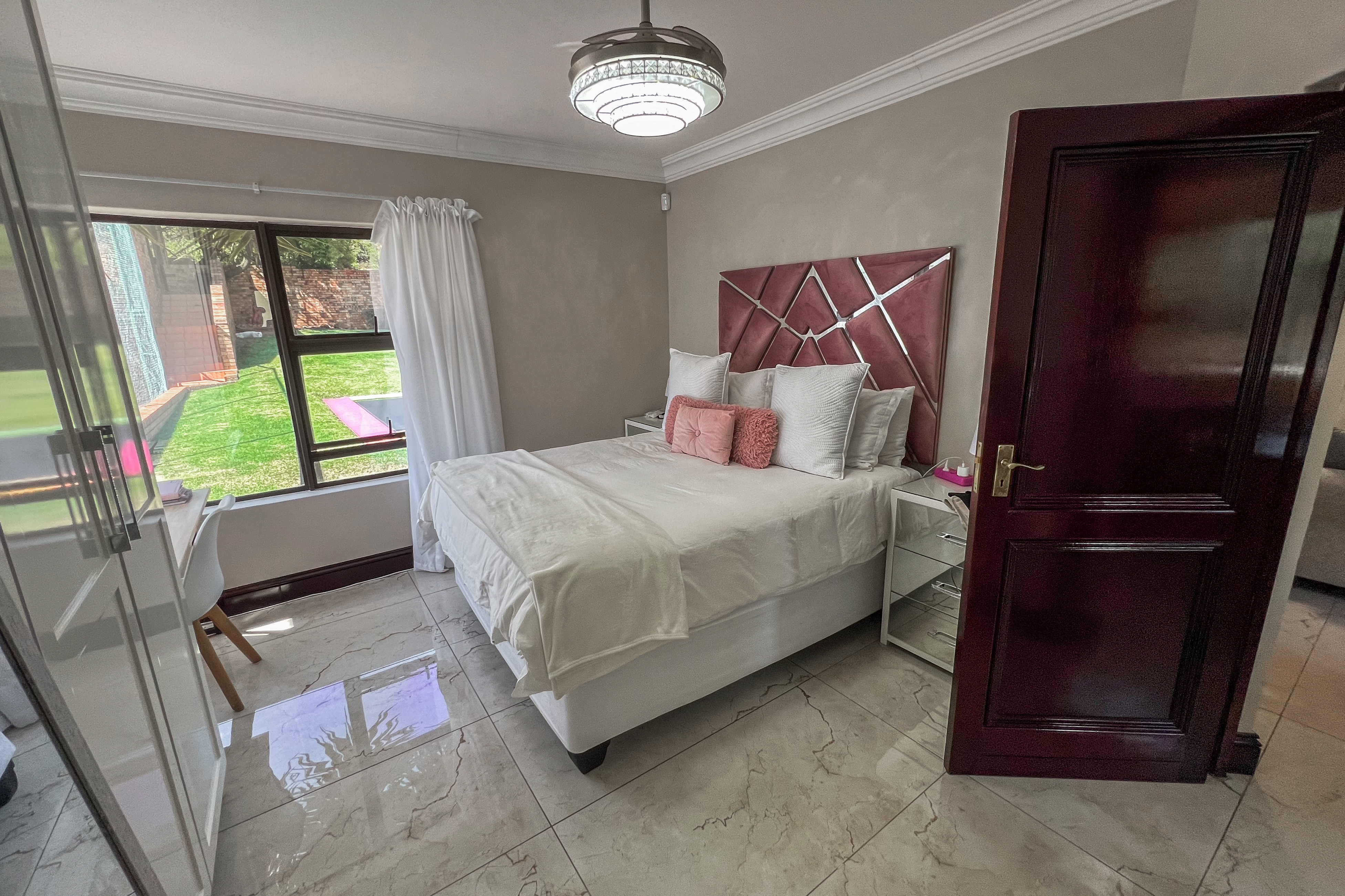 Property Ref No: 25165g.jpg