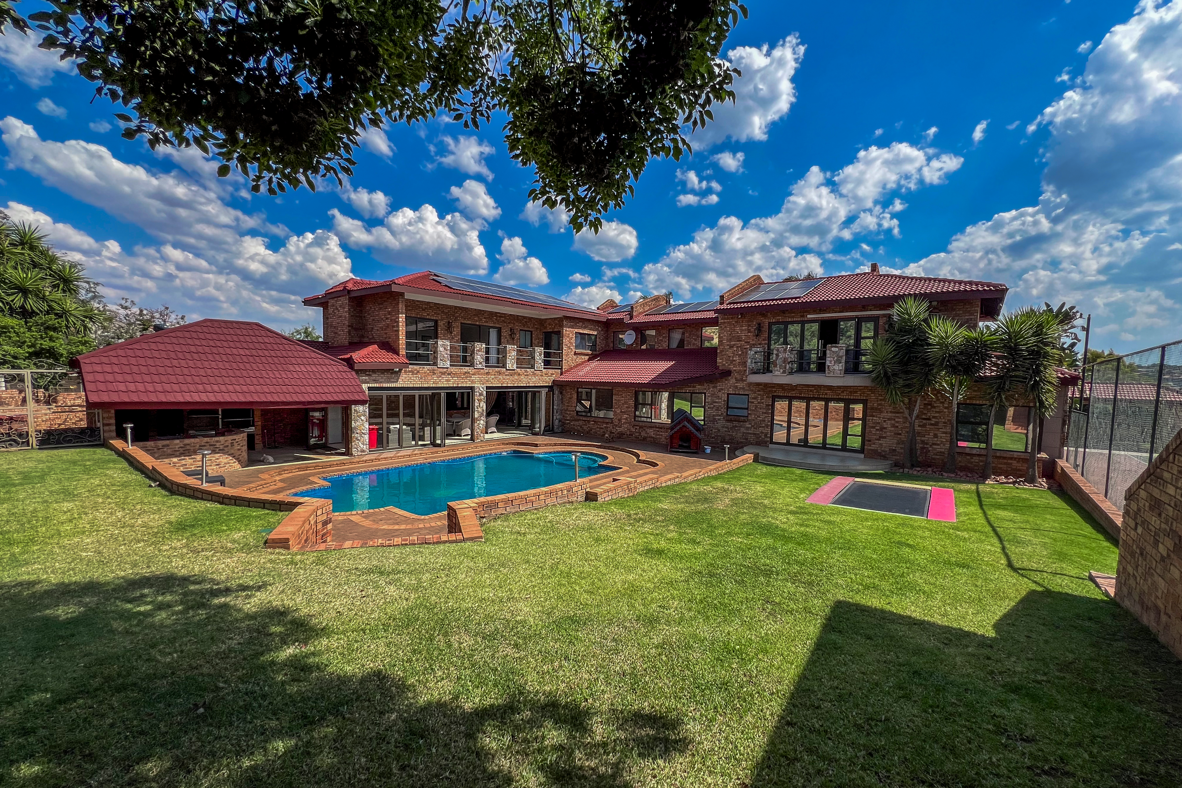 Property Ref No: 25165i.jpg