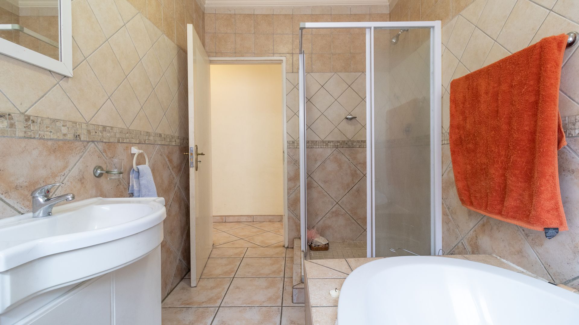 Property Ref No: 25206h.jpg