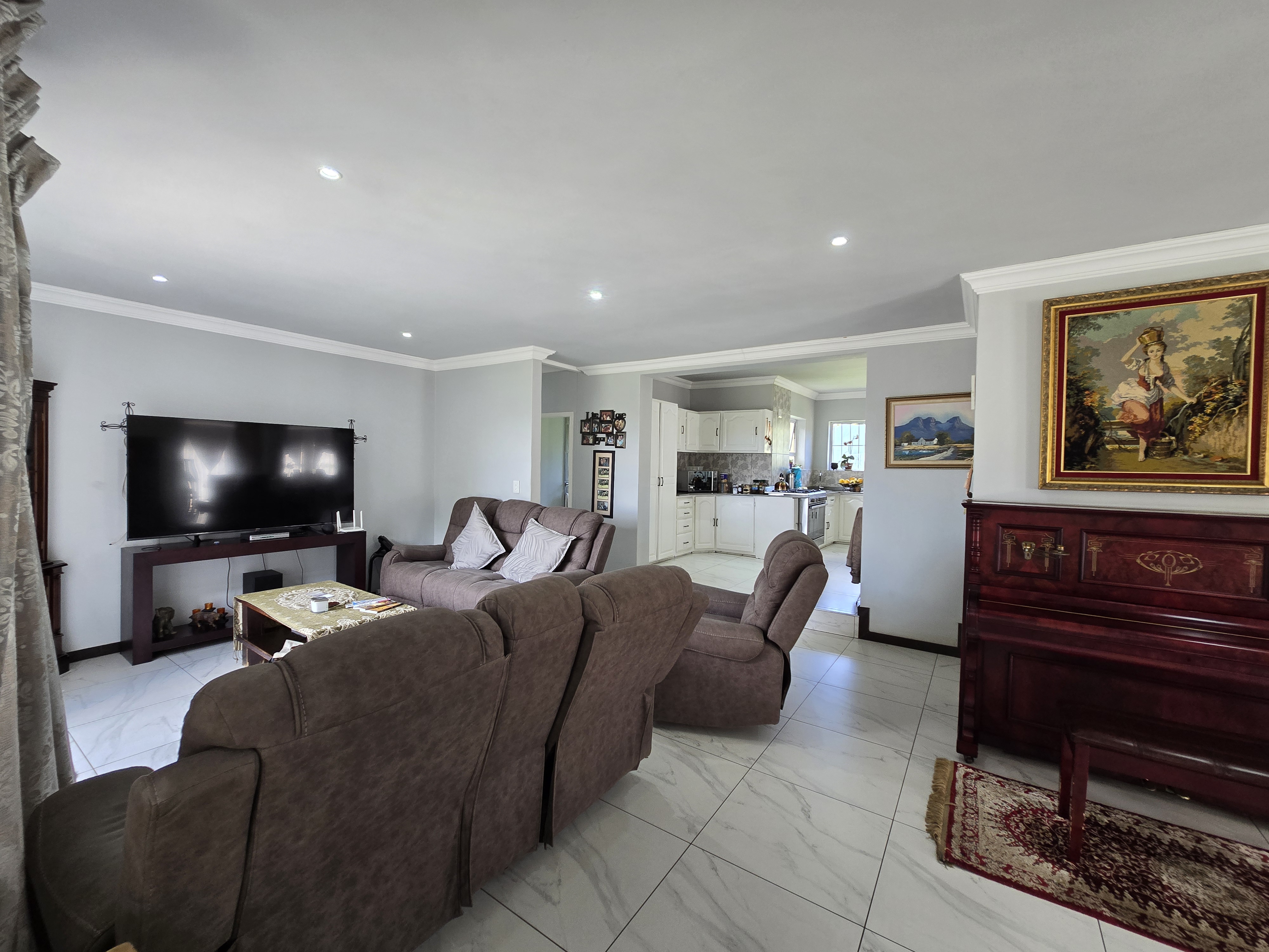 Property Ref No: 25317d.jpg