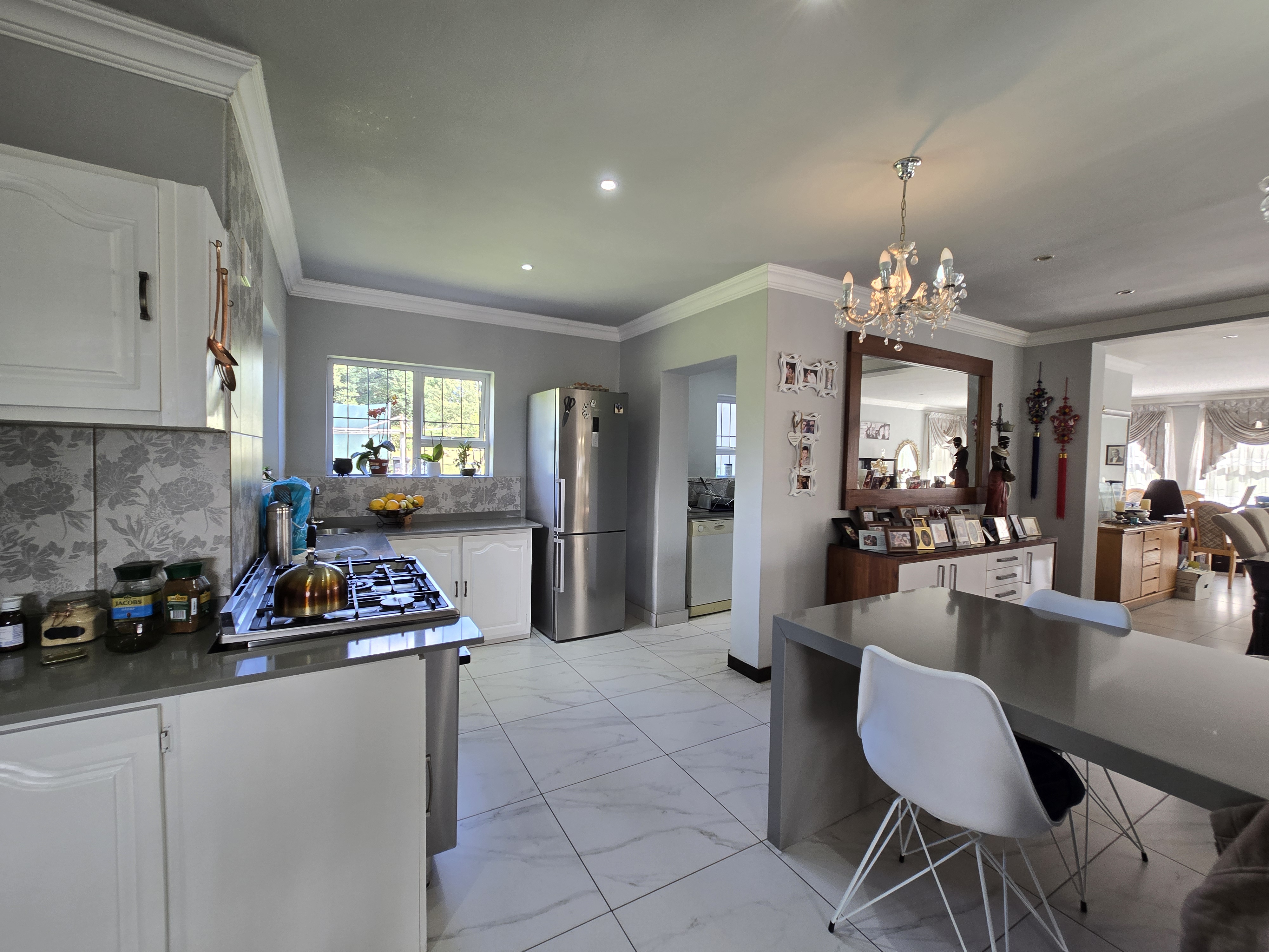 Property Ref No: 25317i.jpg