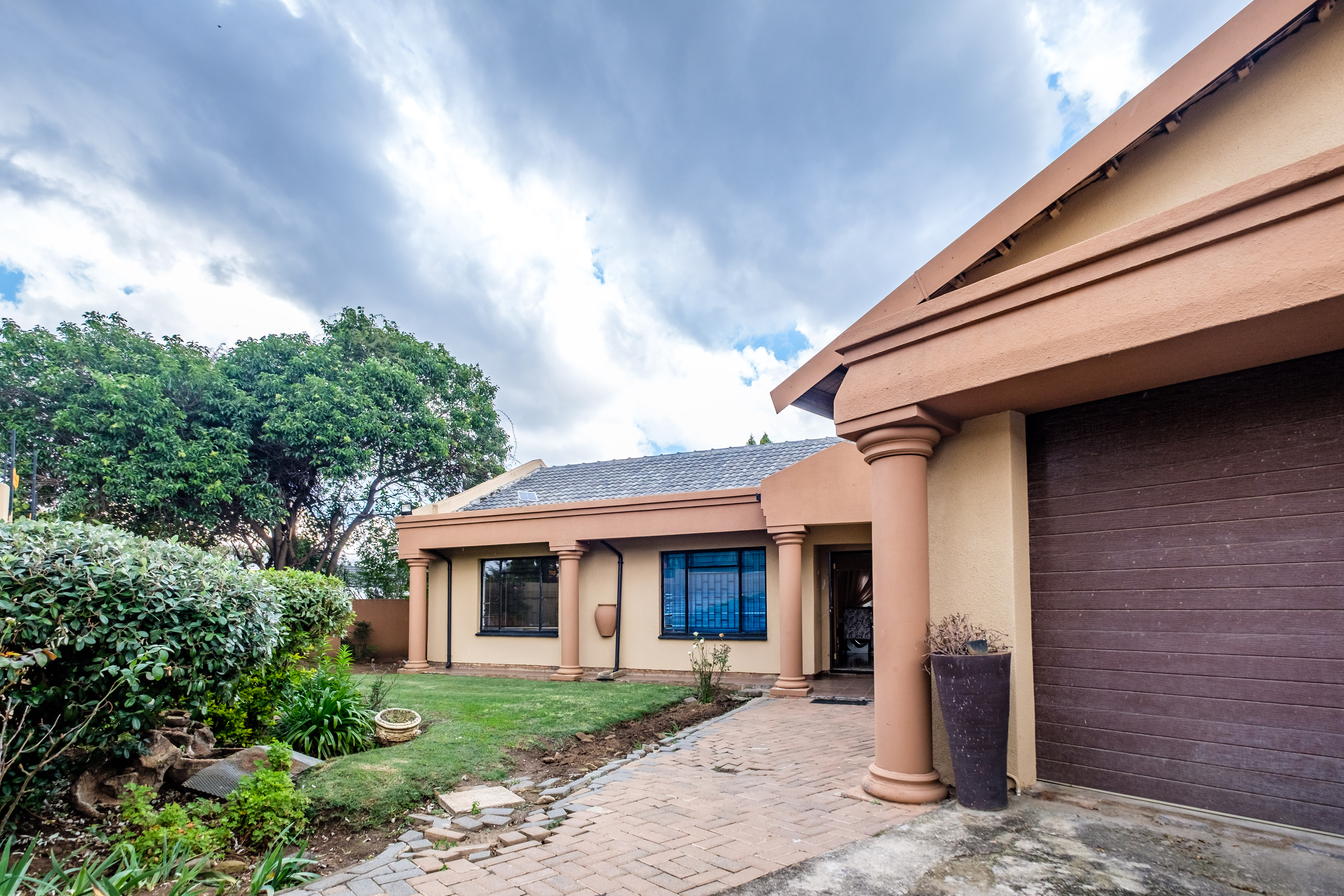 View Property Ref No: 25390