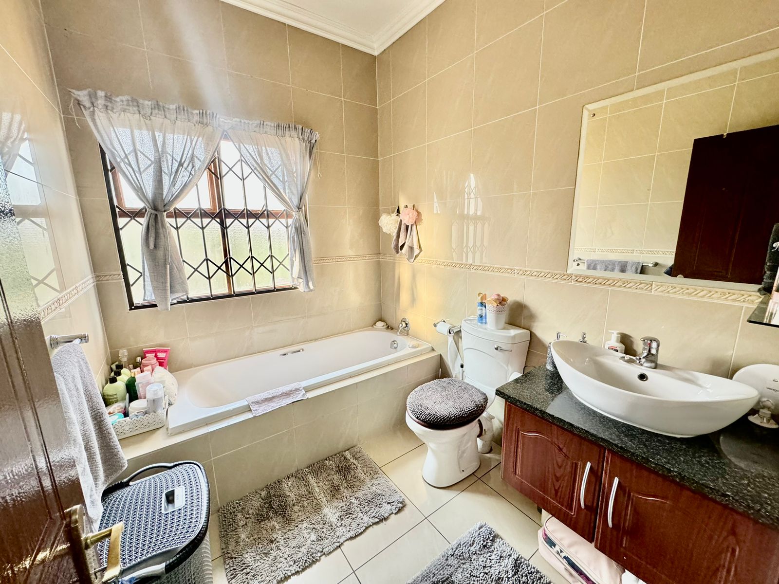 Property Ref No: 25443f.jpg