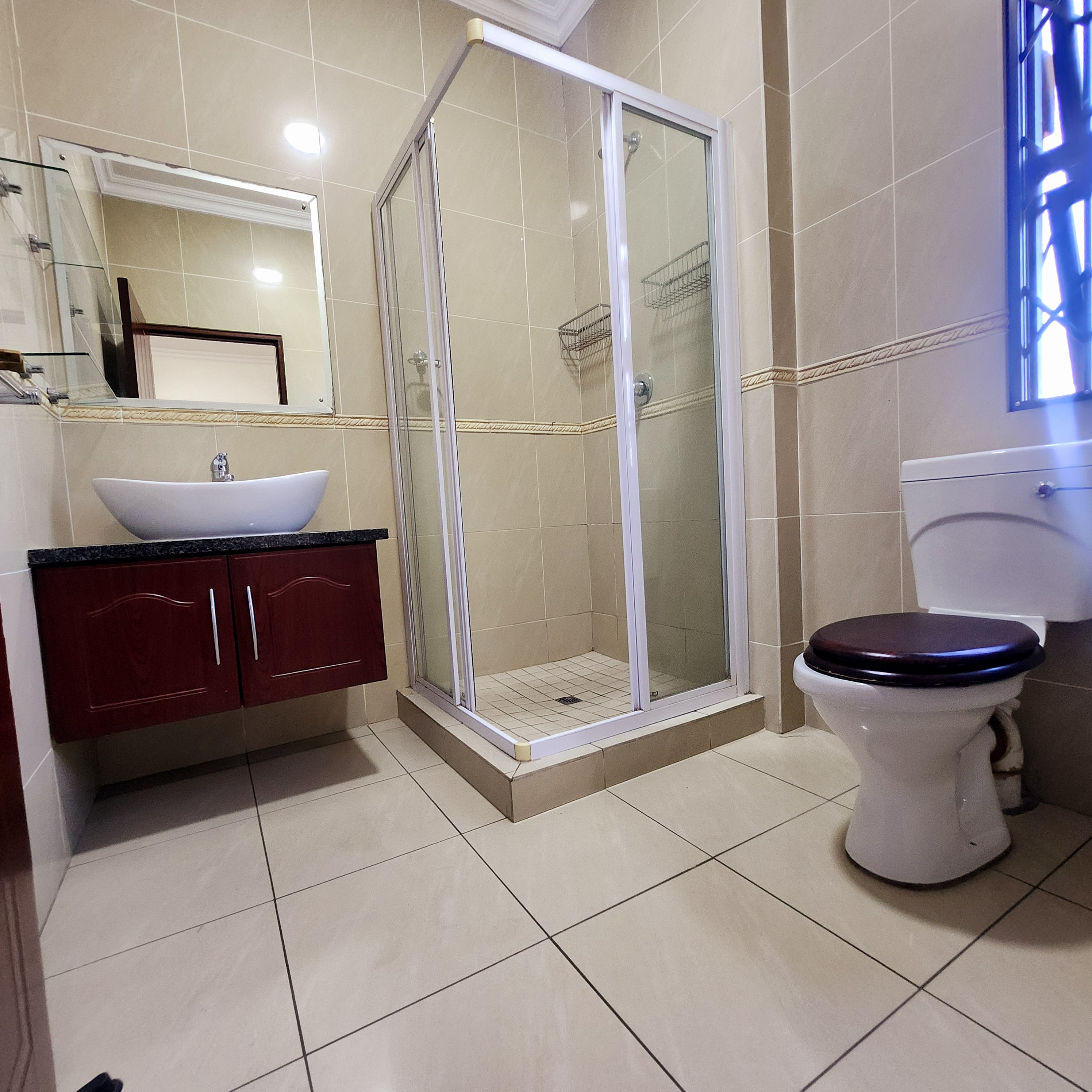 Property Ref No: 25443i.jpg