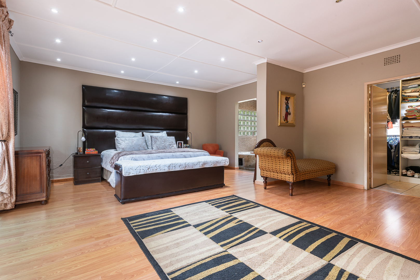 Property Ref No: 25465g.jpg