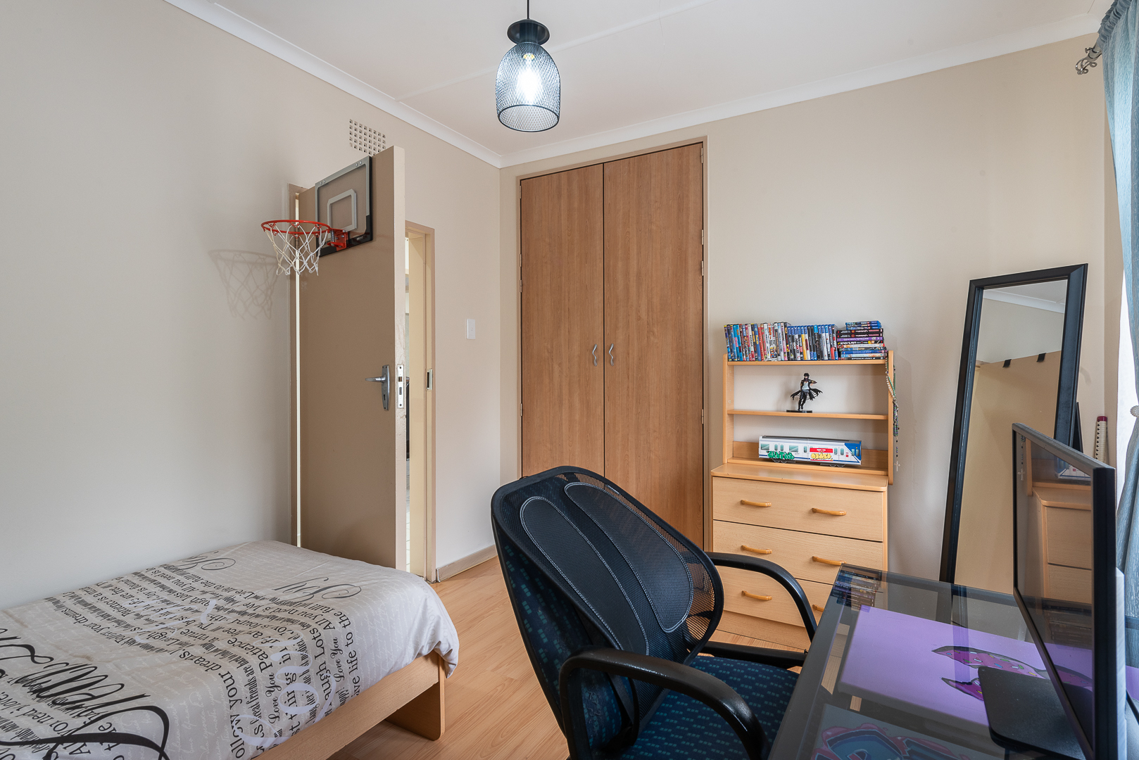 Property Ref No: 25465i.jpg