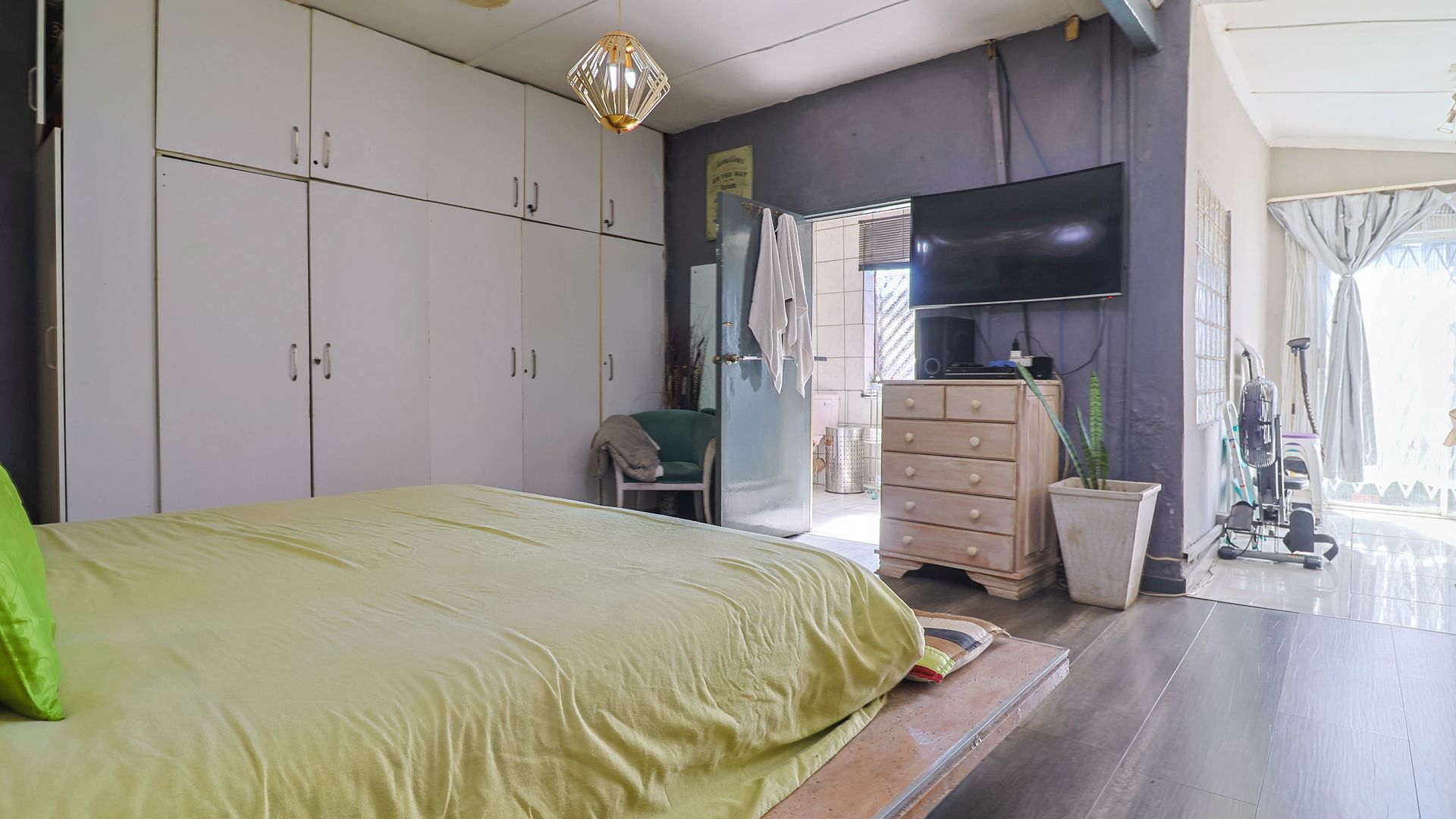 Property Ref No: 25540e.jpg