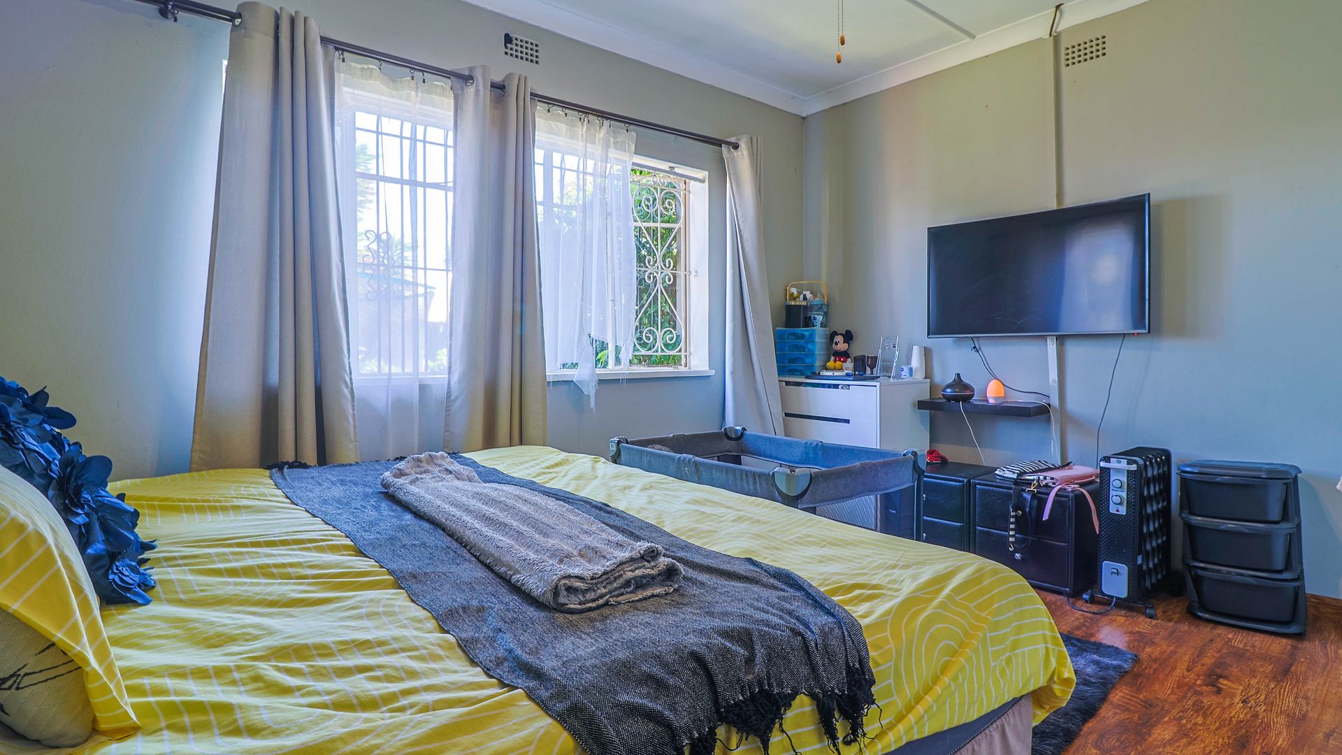 Property Ref No: 25542f.jpg
