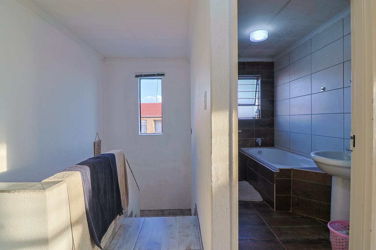 Property Ref No: 25548c.jpg