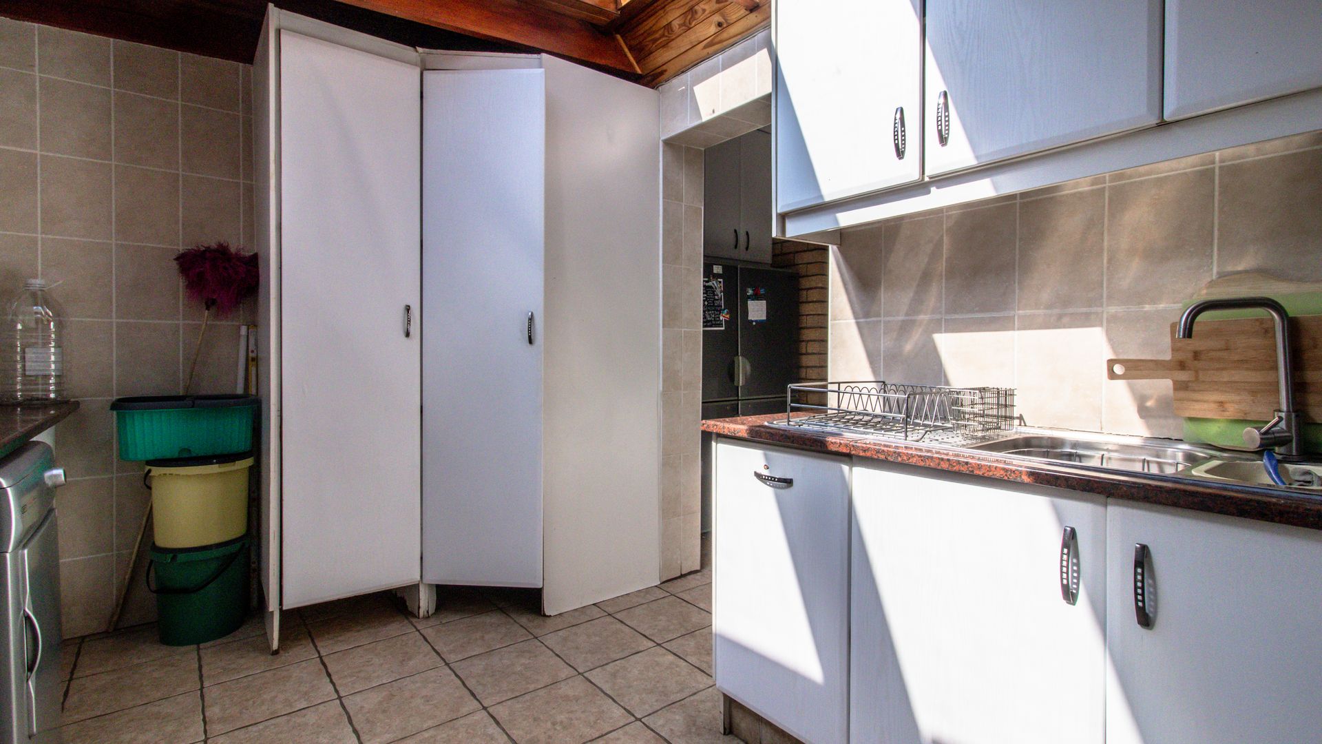 Property Ref No: 25684e.jpg