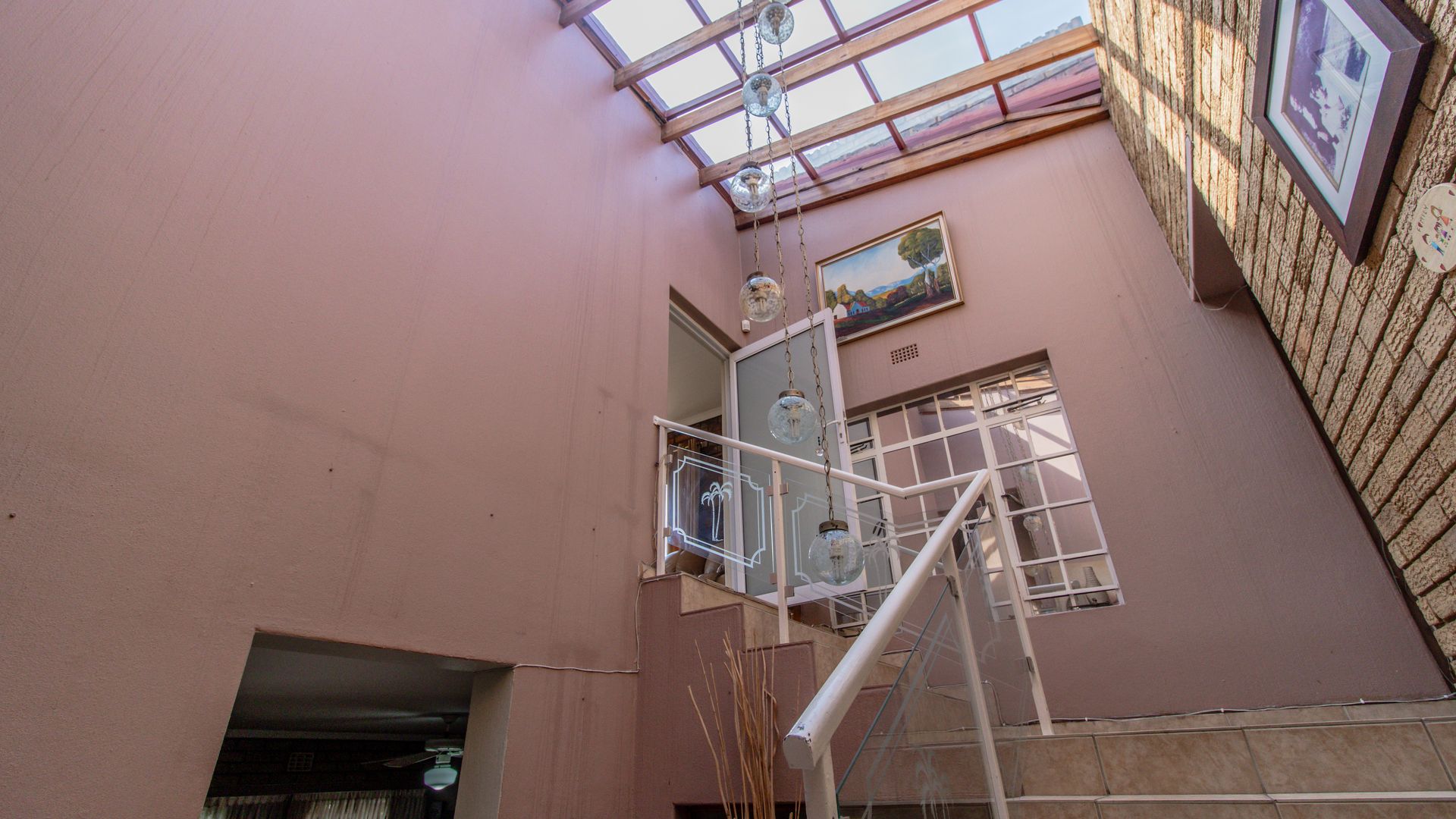 Property Ref No: 25684f.jpg