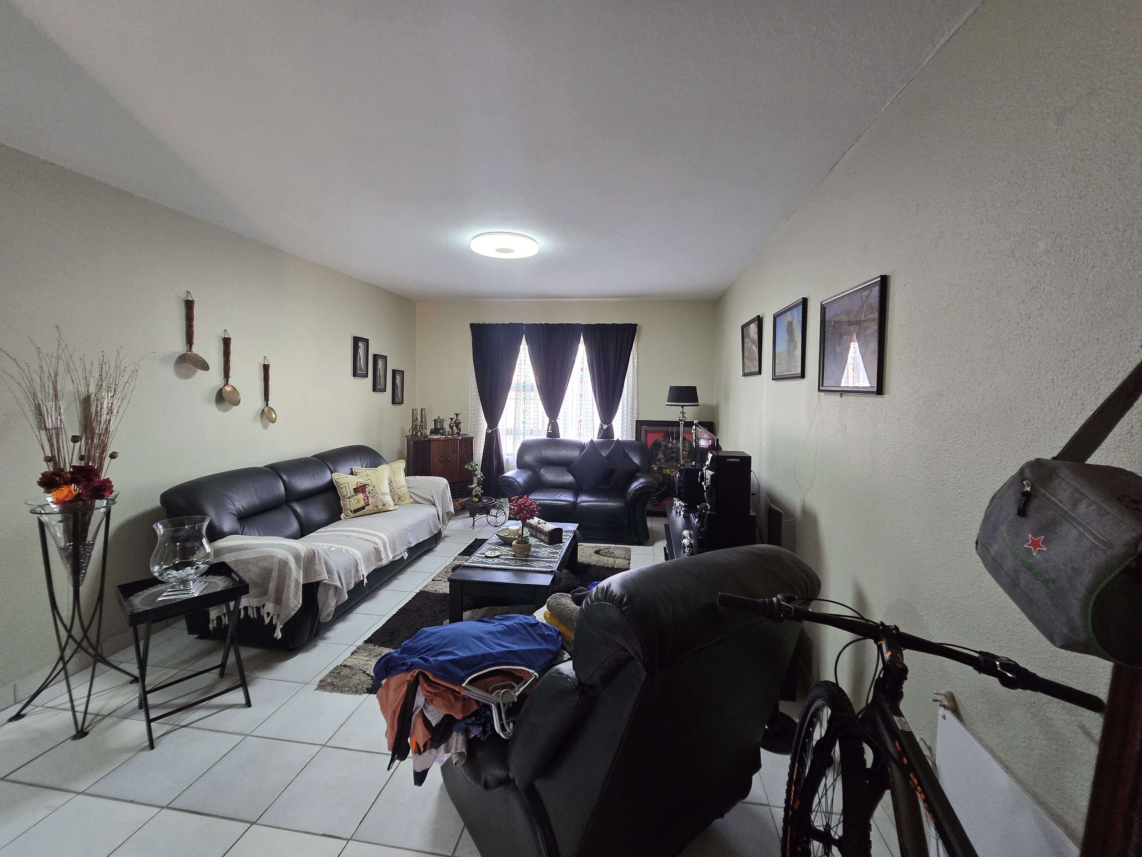 Property Ref No: 25886c.jpg