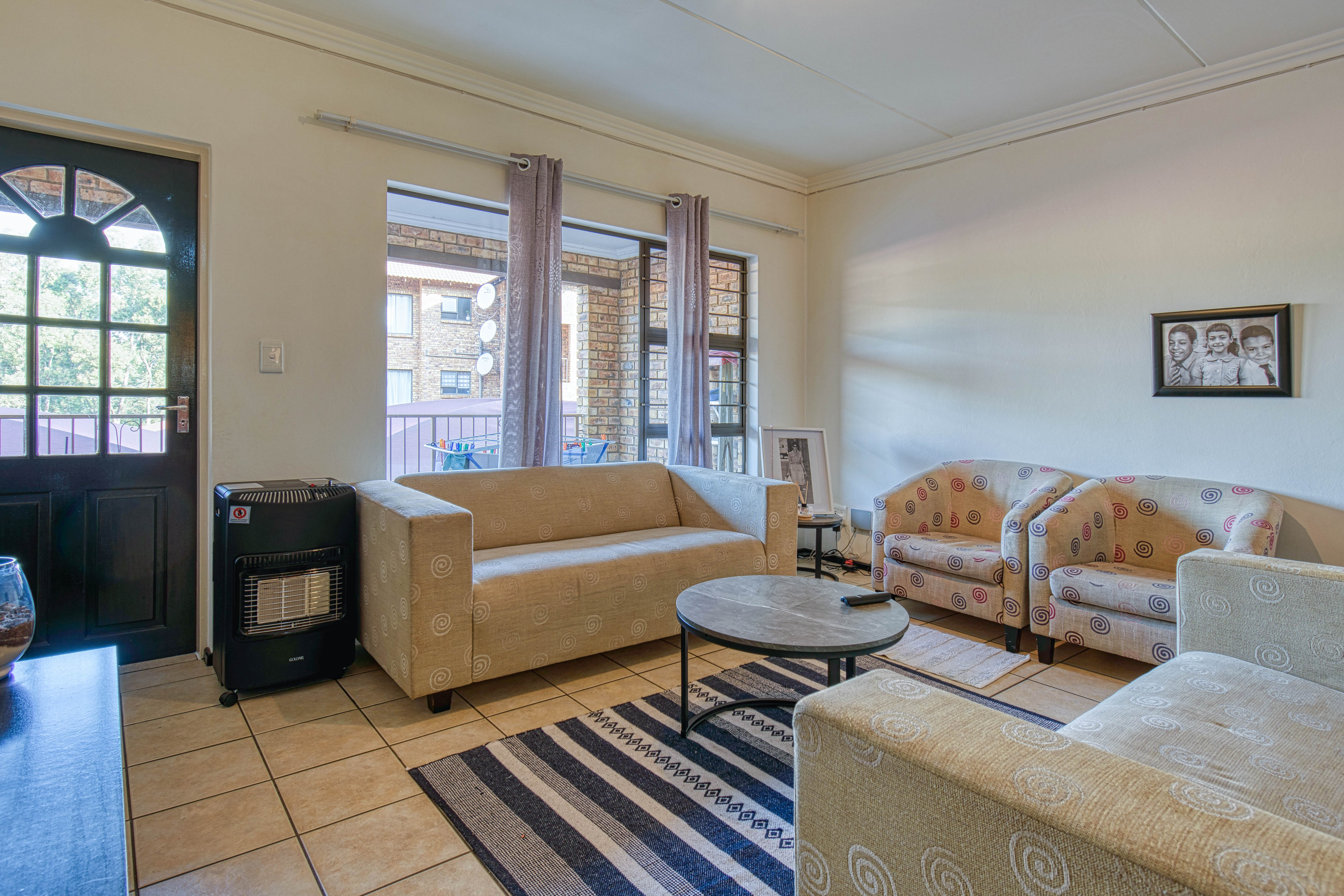 Property Ref No: 25945c.JPG